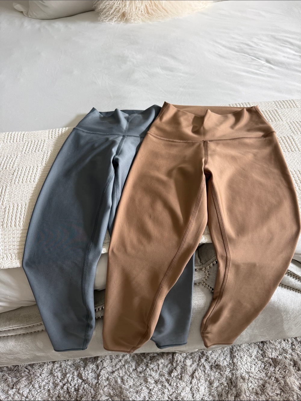 ALO Yoga High-Rise Leggings in Slate Gray & Camel Brown